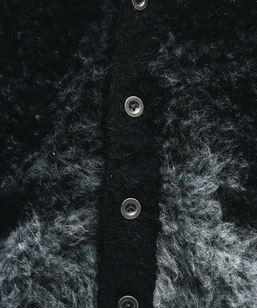 ANDER HUNK(アンダーハンク)の「Metal button Gradation Cardigan/ メタルボタングラデーションカーディガン(カーディガン/ボレロ・メンズ・ブラウン/ブラック・LARGE/MEDIUM)」の13枚目の写真
