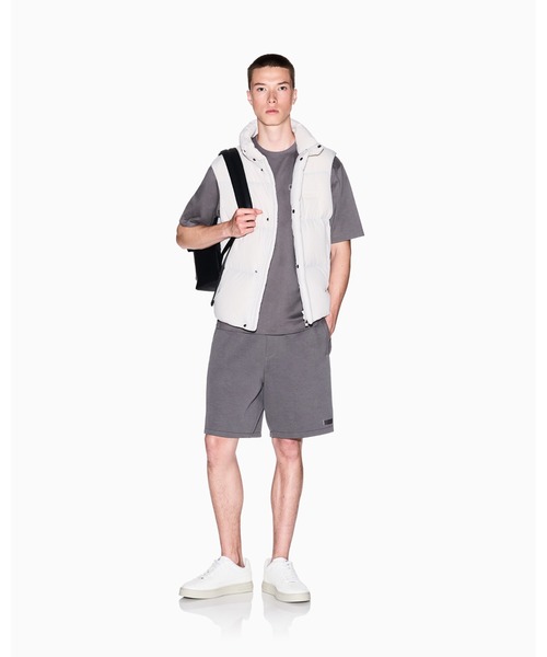 ARMANI EXCHANGE（アルマーニエクスチェンジ）の「【A|X アルマーニ エクスチェンジ】バックロゴ 半袖クルーネックTシャツ/REGULAR+（Tシャツ/カットソー・メンズ・ストーン/ブラック/チャコールグレー・LARGE/MEDIUM/SMALL/X-LARGE/X-SMALL/XX-LARGE）」の7枚目の写真