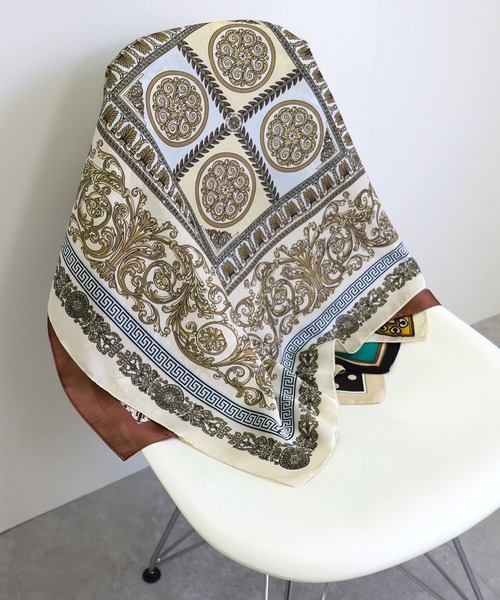 MIAN (ミアン)の「クラシカルデザイン マルチスカーフ(バンダナ/スカーフ・レディース・アイボリー・FREE)」の14枚目の写真