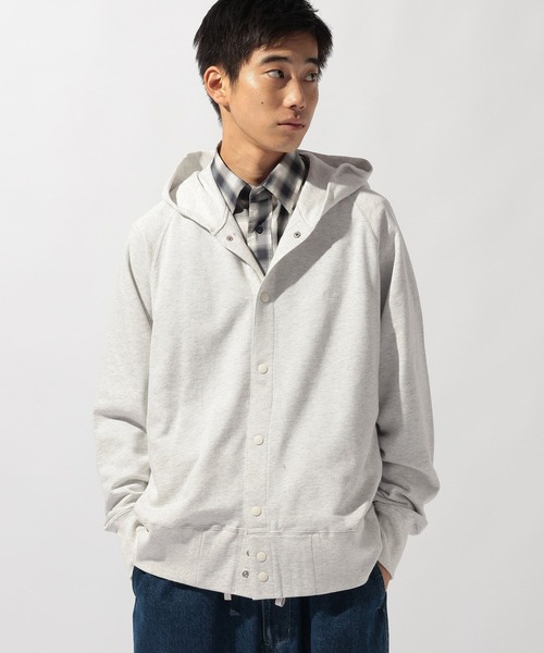 niko and...（ニコアンド）の「【Champion(チャンピオン)】別注NATOKii(ネイトゥーキー)フードスナップカーディガン（カーディガン/ボレロ・メンズ・ネイビー/ナチュラル・MEDIUM/LARGE）」の2枚目の写真