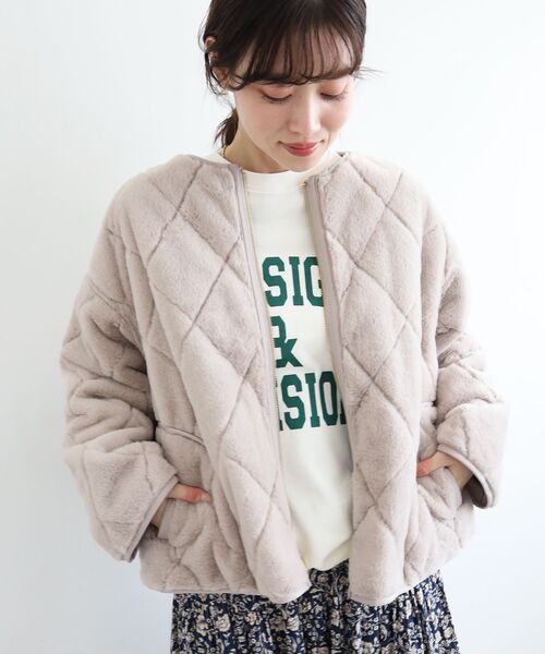 le.coeur blanc(ルクールブラン)の「リバーシブルタフタ×ファーキルトジャケット(その他アウター・レディース・グレイッシュベージュ/ブラウン・38)」の2枚目の写真