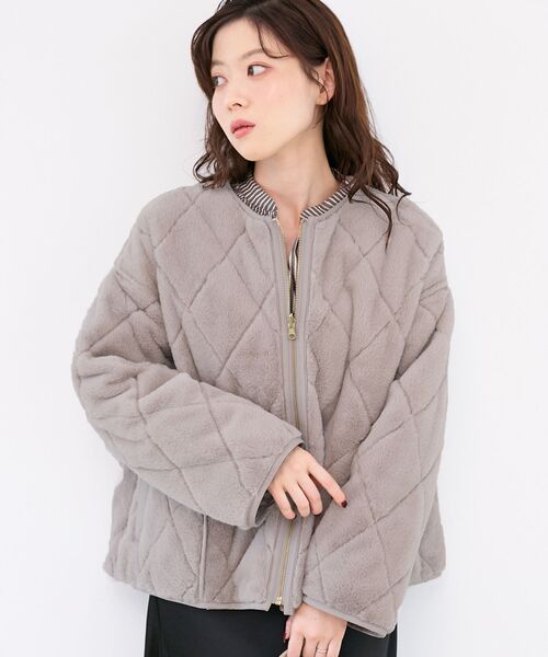 le.coeur blanc(ルクールブラン)の「リバーシブルタフタ×ファーキルトジャケット(その他アウター・レディース・グレイッシュベージュ/ブラウン・38)」の4枚目の写真