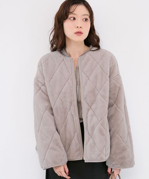 le.coeur blanc(ルクールブラン)の「リバーシブルタフタ×ファーキルトジャケット(その他アウター・レディース・グレイッシュベージュ/ブラウン・38)」の7枚目の写真