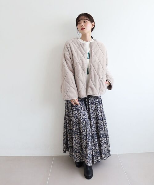 le.coeur blanc(ルクールブラン)の「リバーシブルタフタ×ファーキルトジャケット(その他アウター・レディース・グレイッシュベージュ/ブラウン・38)」の16枚目の写真