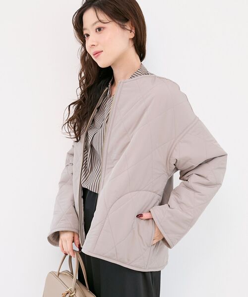 le.coeur blanc(ルクールブラン)の「リバーシブルタフタ×ファーキルトジャケット(その他アウター・レディース・グレイッシュベージュ/ブラウン・38)」の20枚目の写真