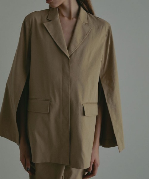 ETRE TOKYO（エトレトウキョウ）の「スリットスリーブジャケット（テーラードジャケット・レディース・ベージュ/ネイビー・S/M）」の8枚目の写真