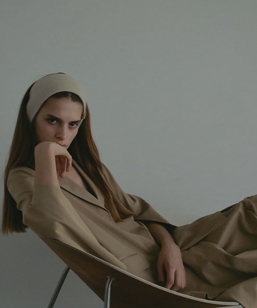 ETRE TOKYO（エトレトウキョウ）の「スリットスリーブジャケット（テーラードジャケット・レディース・ベージュ/ネイビー・S/M）」の14枚目の写真