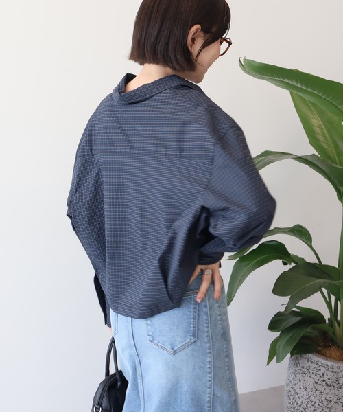 AMERICAN HOLIC(アメリカンホリック)の「クロップド丈バックタックチェックシャツ(シャツ/ブラウス・レディース・ブルー系その他5/ベージュ系その他4・L/M)」の13枚目の写真