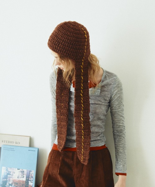 MERLOT（メルロー）の「カラーステッチマフラー付きニット帽（ニットキャップ/ビーニー・レディース・ブラウン/ホワイト・FREE）」の16枚目の写真