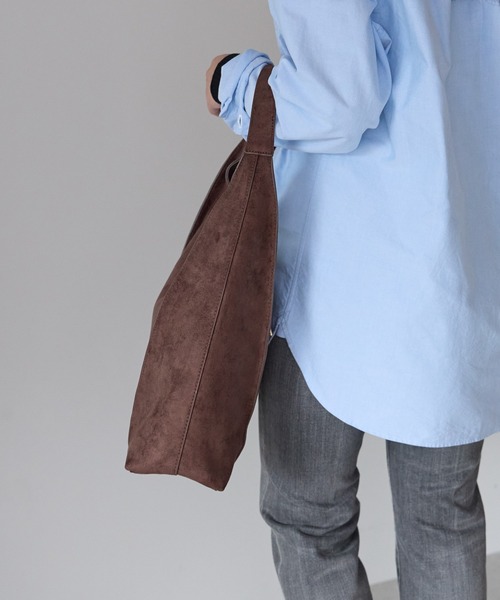 GUSCIO(グッシオ)の「【グッシオベーシック】ピンタックワンハンドルトートバッグ(トートバッグ・レディース・ベージュ/ダークブラウン/キャメル/ブラック・FREE)」の16枚目の写真