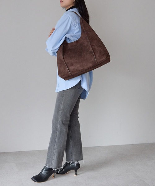 GUSCIO(グッシオ)の「【グッシオベーシック】ピンタックワンハンドルトートバッグ(トートバッグ・レディース・ベージュ/ダークブラウン/キャメル/ブラック・FREE)」の10枚目の写真