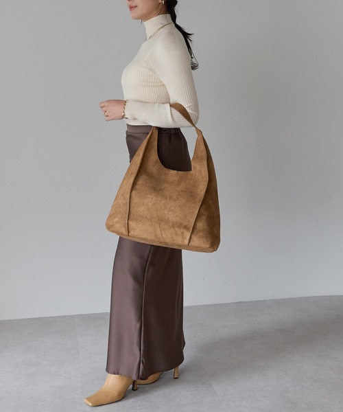 GUSCIO(グッシオ)の「【グッシオベーシック】ピンタックワンハンドルトートバッグ(トートバッグ・レディース・ベージュ/ダークブラウン/キャメル/ブラック・FREE)」の12枚目の写真