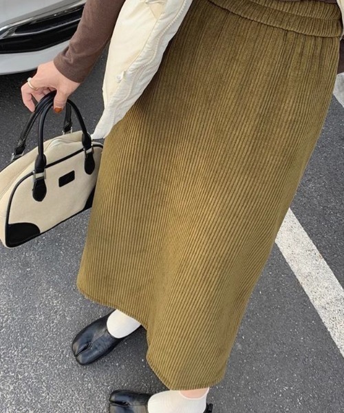 cammie(キャミー)の「コーデュロイミドル丈スカート(スカート・レディース・マスタード/ブラック/ホワイト・L/M)」の15枚目の写真