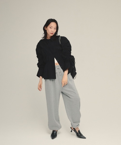 eL（エル）の「【eL】Sweat Gather Pants/581453（スウェットパンツ・レディース・ネイビー/グレー・FREE）」の3枚目の写真