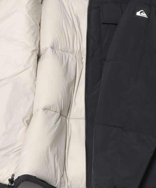 Quiksilver（クイックシルバー）の「STAY PUFF JACKET/クイックシルバーナイロンブルゾン（ブルゾン・メンズ・ブラック/ブルー・MEDIUM/LARGE/X-LARGE/SMALL）」の3枚目の写真