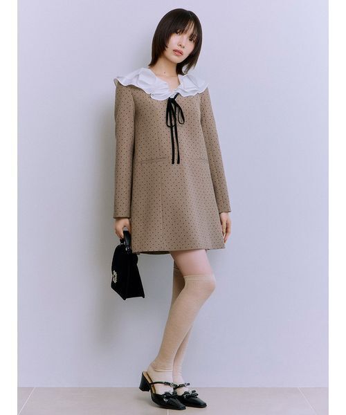 LILY BROWN（リリーブラウン）の「ラッフルカラー付きミニワンピース（ワンピース・レディース・モカ/グレー/ブラック・0/1）」の7枚目の写真