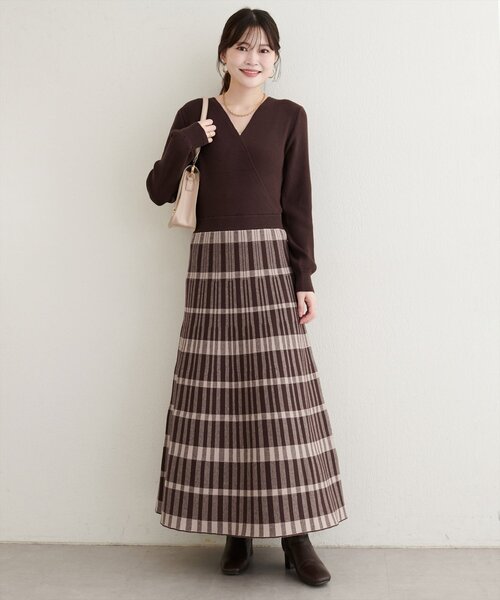 natural couture（ナチュラルクチュール）の「【WEB限定】カシュクールチェックニットワンピース（ワンピース・レディース・ベージュ/ブラウン/ブラック・FREE）」の3枚目の写真