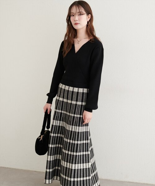 natural couture（ナチュラルクチュール）の「【WEB限定】カシュクールチェックニットワンピース（ワンピース・レディース・ベージュ/ブラウン/ブラック・FREE）」の5枚目の写真