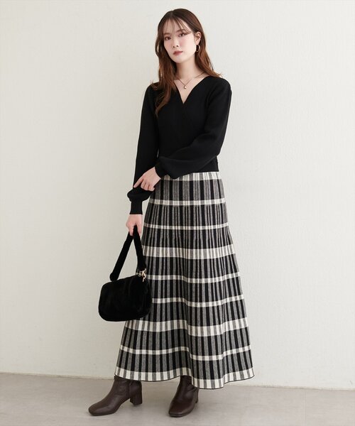 natural couture（ナチュラルクチュール）の「【WEB限定】カシュクールチェックニットワンピース（ワンピース・レディース・ベージュ/ブラウン/ブラック・FREE）」の6枚目の写真