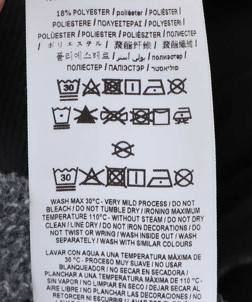 Guess（ゲス）の「GUESS/ゲス GO OS STAR RHINESTON HOODIE（パーカー・レディース・ブルー/ブラック・SMALL）」の13枚目の写真