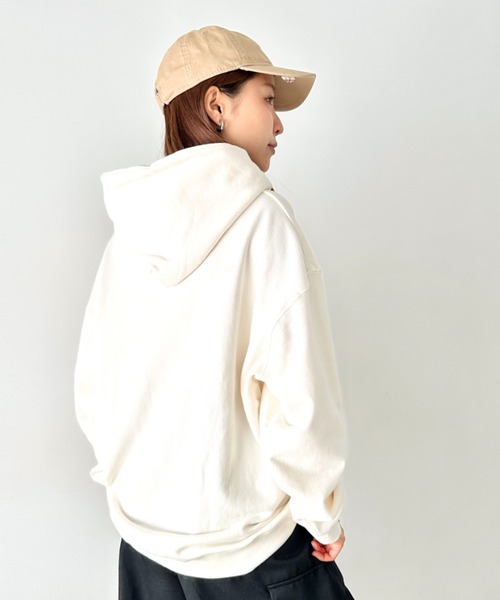 FRUIT OF THE LOOM（フルーツオブザルーム）の「Fruit of the Loom(フルーツオブザルーム)/オーバーサイズ 裏毛 起毛なし 無地 ワッペン ワンポイント パーカー フーディー（パーカー・レディース・グレー/ブラック/グリーン/ホワイト・S/M/L/XL）」の10枚目の写真