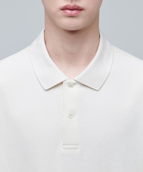 MUSINSA STANDARD（ムシンサスタンダード）の「リラックスフィットピケポロシャツ【クリーム】（ポロシャツ・メンズ・その他・SMALL/MEDIUM/LARGE/X-LARGE/XX-LARGE）」の4枚目の写真
