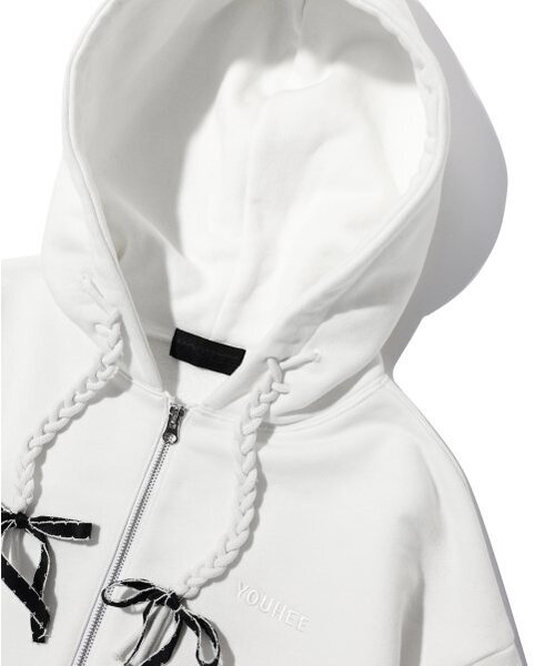 YOUHEE(ユヒ)の「RIBBON DETAIL HOOD ZIP-UP WHITE(パーカー・レディース・その他・FREE)」の4枚目の写真