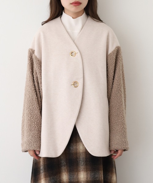 Anna Nicola(アンナニコラ)の「Anna Nicola ボア切替エコウールコート(ノーカラーコート・レディース・グレイッシュベージュ/ブラック/モカ・38)」の8枚目の写真