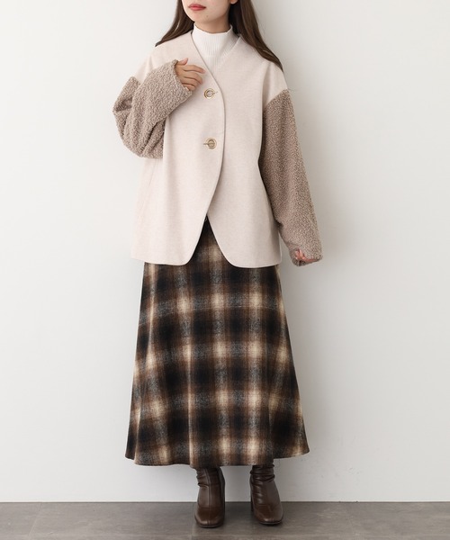 Anna Nicola(アンナニコラ)の「Anna Nicola ボア切替エコウールコート(ノーカラーコート・レディース・グレイッシュベージュ/ブラック/モカ・38)」の7枚目の写真