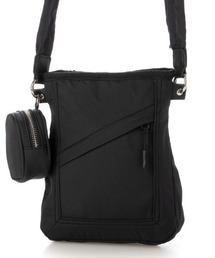 カシュカシュ cachecache / ミニポーチ付きギャザーショルダーナイロンバッグ