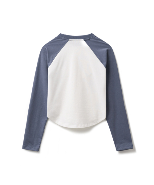 ERER(エルエル)の「Embroidered Logo Raglan T-Shirt Steal Blue(Tシャツ/カットソー・レディース・ブルーグレー・1/2)」の2枚目の写真