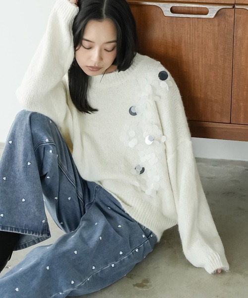 mili an deni（ミリアンデニ）の「スパンコールニットプルオーバー（ニット/セーター・レディース・オフホワイト/ブラック/ライトグレー・M）」の5枚目の写真