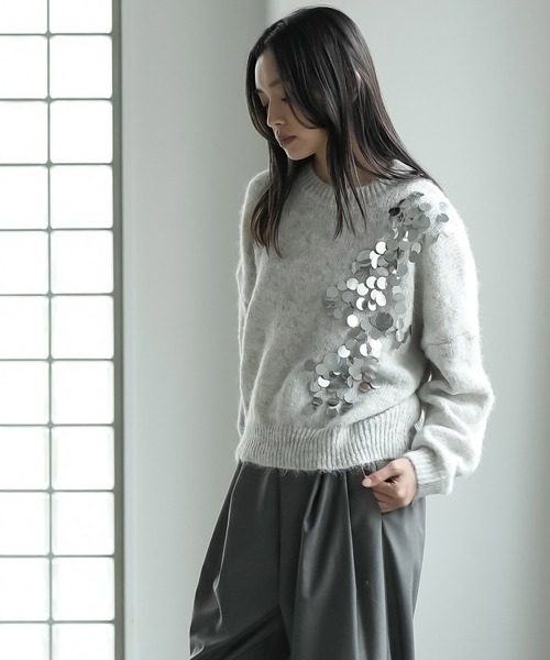 mili an deni（ミリアンデニ）の「スパンコールニットプルオーバー（ニット/セーター・レディース・オフホワイト/ブラック/ライトグレー・M）」の16枚目の写真