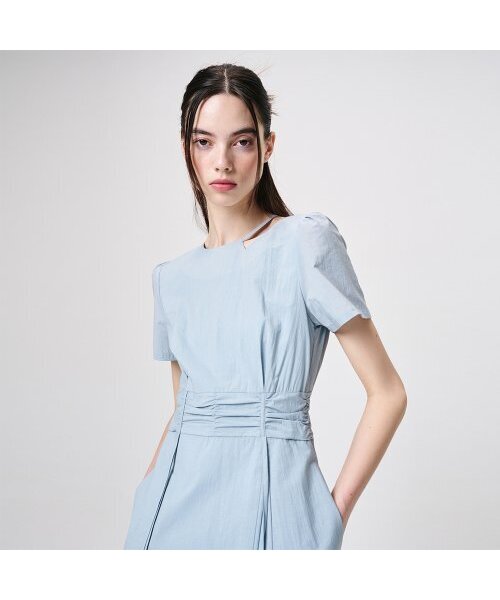 ETMON(エトモン)の「Neck Cut-Out Shirring Dress, Sky Blue(ワンピース・レディース・その他・MEDIUM/SMALL)」の2枚目の写真