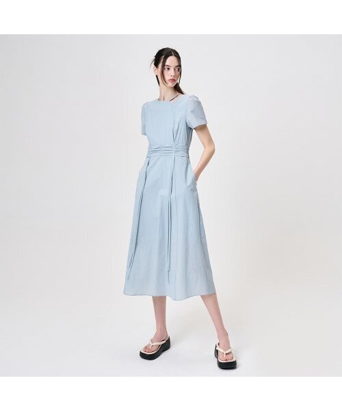 ETMON(エトモン)の「Neck Cut-Out Shirring Dress, Sky Blue(ワンピース・レディース・その他・MEDIUM/SMALL)」の4枚目の写真