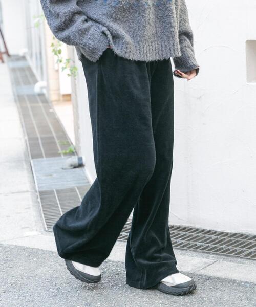 EKAL（エカル）の「ベロアストレートパンツ（その他パンツ・レディース・ネイビー/ブラック・ONE）」の15枚目の写真