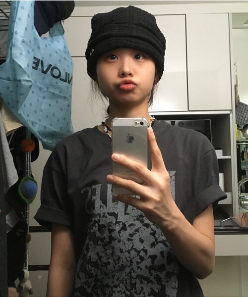 MAINBOOTH（メインブース）の「[ビートルズ] リボルバーTシャツ(チャコール)（Tシャツ/カットソー・レディース・その他・2/3/1）」の12枚目の写真