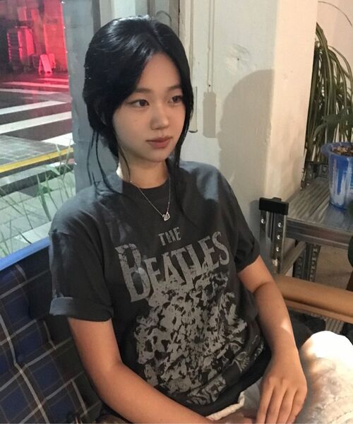MAINBOOTH（メインブース）の「[ビートルズ] リボルバーTシャツ(チャコール)（Tシャツ/カットソー・レディース・その他・2/3/1）」の10枚目の写真