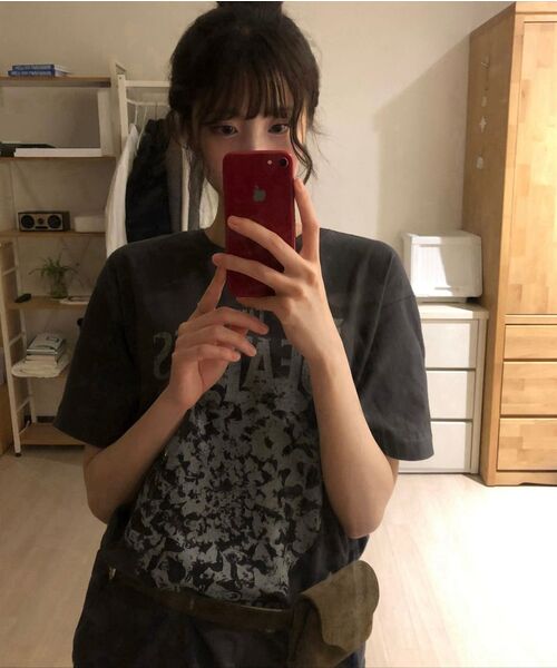 MAINBOOTH（メインブース）の「[ビートルズ] リボルバーTシャツ(チャコール)（Tシャツ/カットソー・レディース・その他・2/3/1）」の8枚目の写真