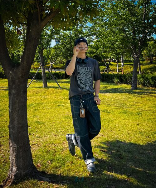 MAINBOOTH（メインブース）の「[ビートルズ] リボルバーTシャツ(チャコール)（Tシャツ/カットソー・レディース・その他・2/3/1）」の5枚目の写真