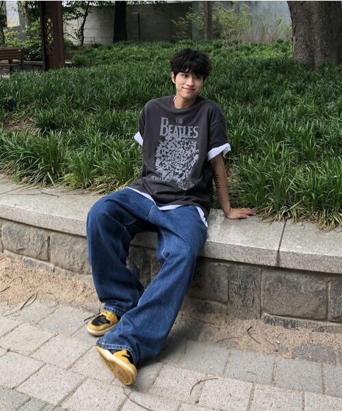 MAINBOOTH（メインブース）の「[ビートルズ] リボルバーTシャツ(チャコール)（Tシャツ/カットソー・レディース・その他・2/3/1）」の3枚目の写真