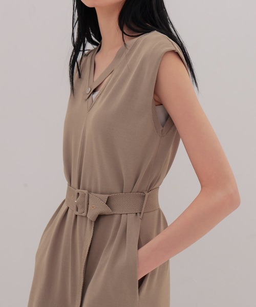 DRESSLAVE（ドレスレイブ）の「accent Vneck combinaison(アクセント Vネックコンビネゾン)（サロペット/オーバーオール・レディース・ブラック/ベージュ・38）」の14枚目の写真