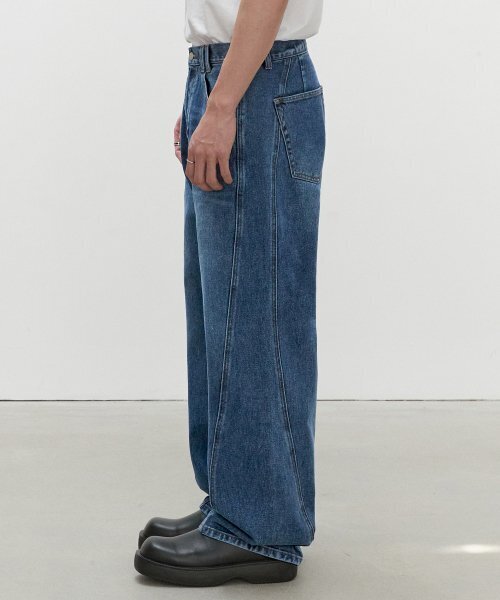 DECET(デケト)の「Curved Wide Jeans DCPT033Blue(デニムパンツ・レディース・その他・34/30/26/28/32)」の8枚目の写真