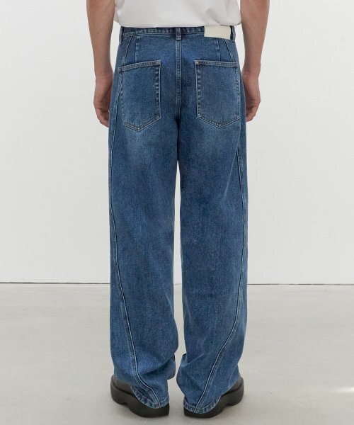 DECET(デケト)の「Curved Wide Jeans DCPT033Blue(デニムパンツ・レディース・その他・34/30/26/28/32)」の9枚目の写真
