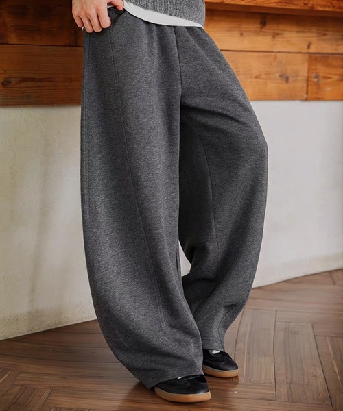 TOBEE（トゥビー）の「【TOBEE】ワイドシルエット ボンディング バレルレッグ スウェットパンツ（スウェットパンツ・メンズ・グレー/ライトグレー/ブラック・LARGE/X-LARGE/MEDIUM）」の14枚目の写真
