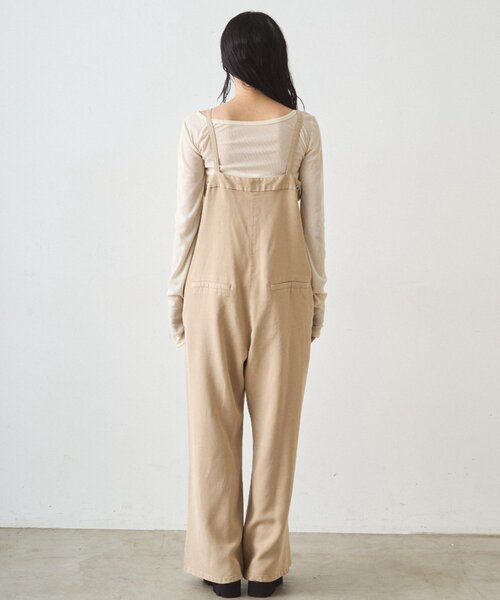 LOUNGEDRESS（ラウンジドレス）の「フルイドオールインワン（サロペット/オーバーオール・レディース・ベージュ/オフホワイト・MEDIUM/SMALL）」の18枚目の写真