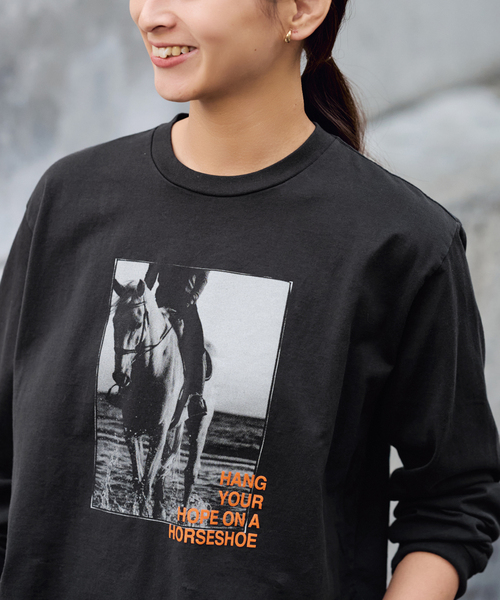 FRAMeWORK（フレームワーク）の「ホースフォトロングTシャツ（Tシャツ/カットソー・レディース・チャコールグレー/ホワイト・FREE）」の10枚目の写真