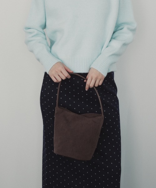 duei（デュイ）の「コーデュロイミニバケツバッグ（ショルダーバッグ・レディース・ブルー/アイボリー/ブラウン/ブラック・FREE）」の6枚目の写真