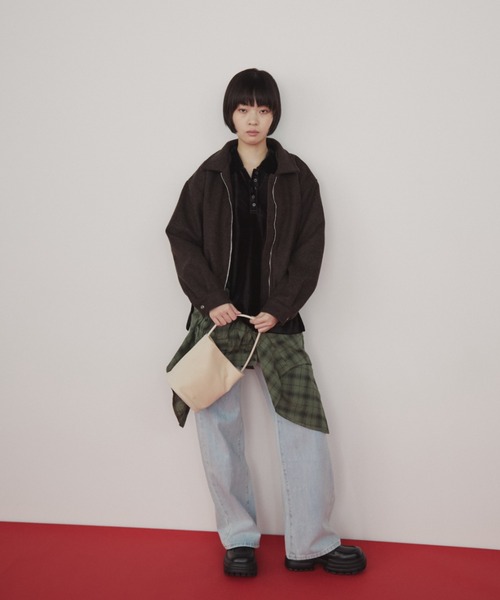 duei（デュイ）の「コーデュロイミニバケツバッグ（ショルダーバッグ・レディース・ブルー/アイボリー/ブラウン/ブラック・FREE）」の21枚目の写真