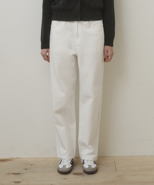 BELLOL(ベロエル)の「ワイドコンフォートデニムパンツクリーム(デニムパンツ・レディース・その他・LARGE)」の1枚目の写真